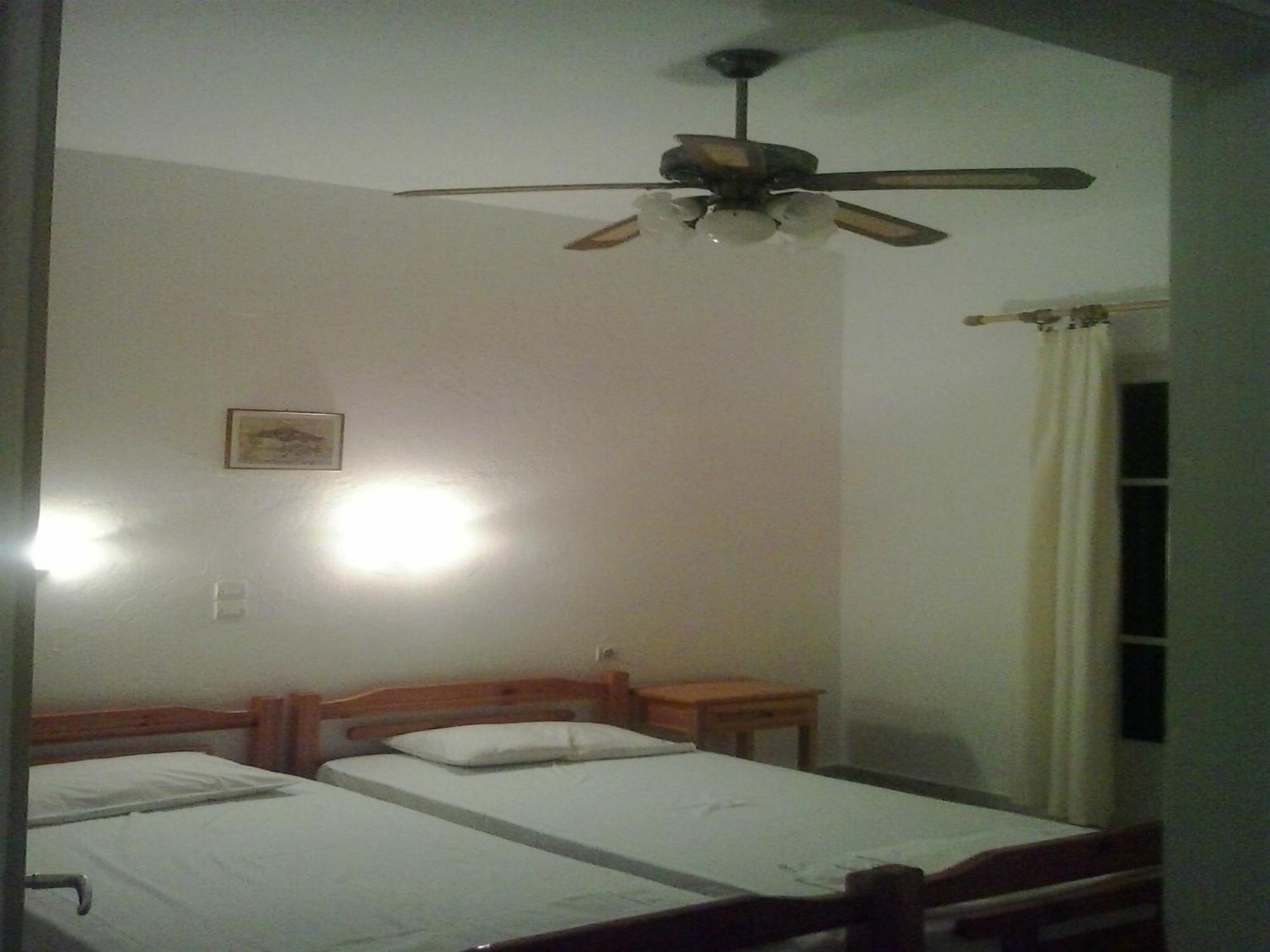 Karagiozos Studios & Apartments Skopelos Exterior foto